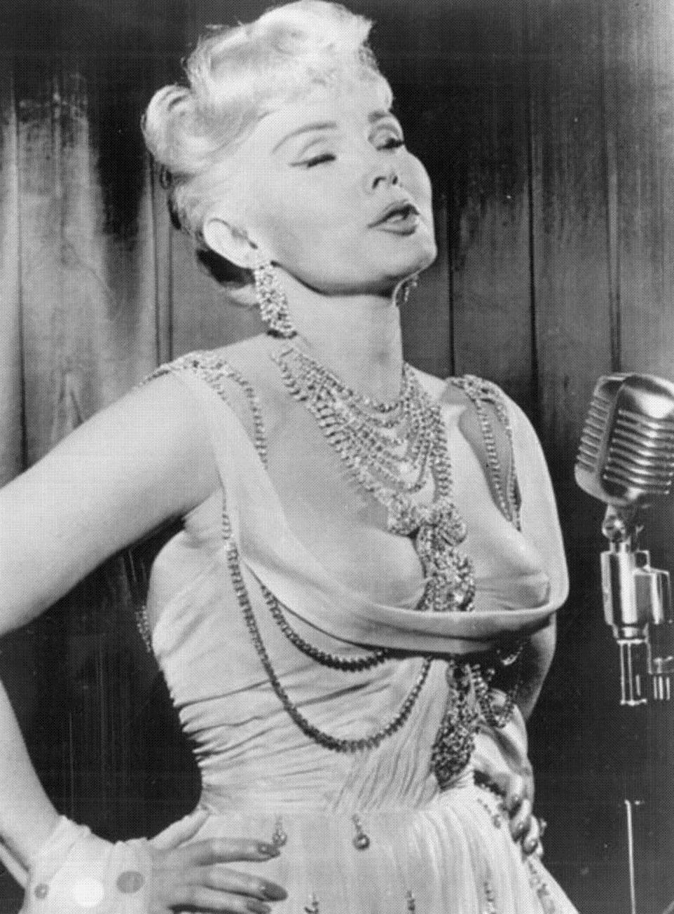 Dazzling Divas: Photo Portret Zsa Zsa Gabor Dazzling Divas: Photo Portret Zsa Zsa Gabor