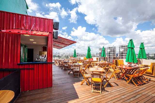 Oh Freguês promove noite com MPB e welcome drink no Dia dos Namorados