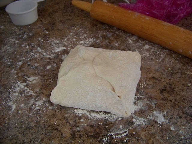 détrempe in middle of dough, folded in