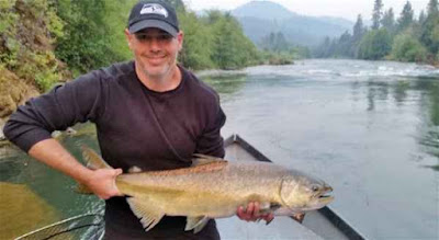 salmon-fishing-upper-rogue-river