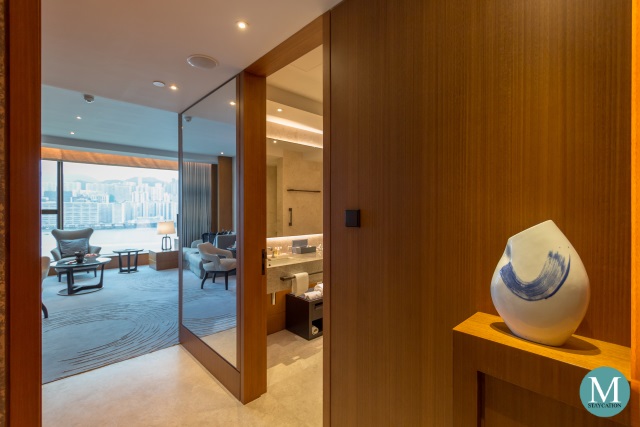 Premier Sea View Room at Kerry Hotel Hong Kong