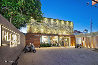 Hotel Jobs - Receptionist/Host at Restaurant Republik 45 Hotel Jobs - Receptionist/Host at Restaurant Republik 45
