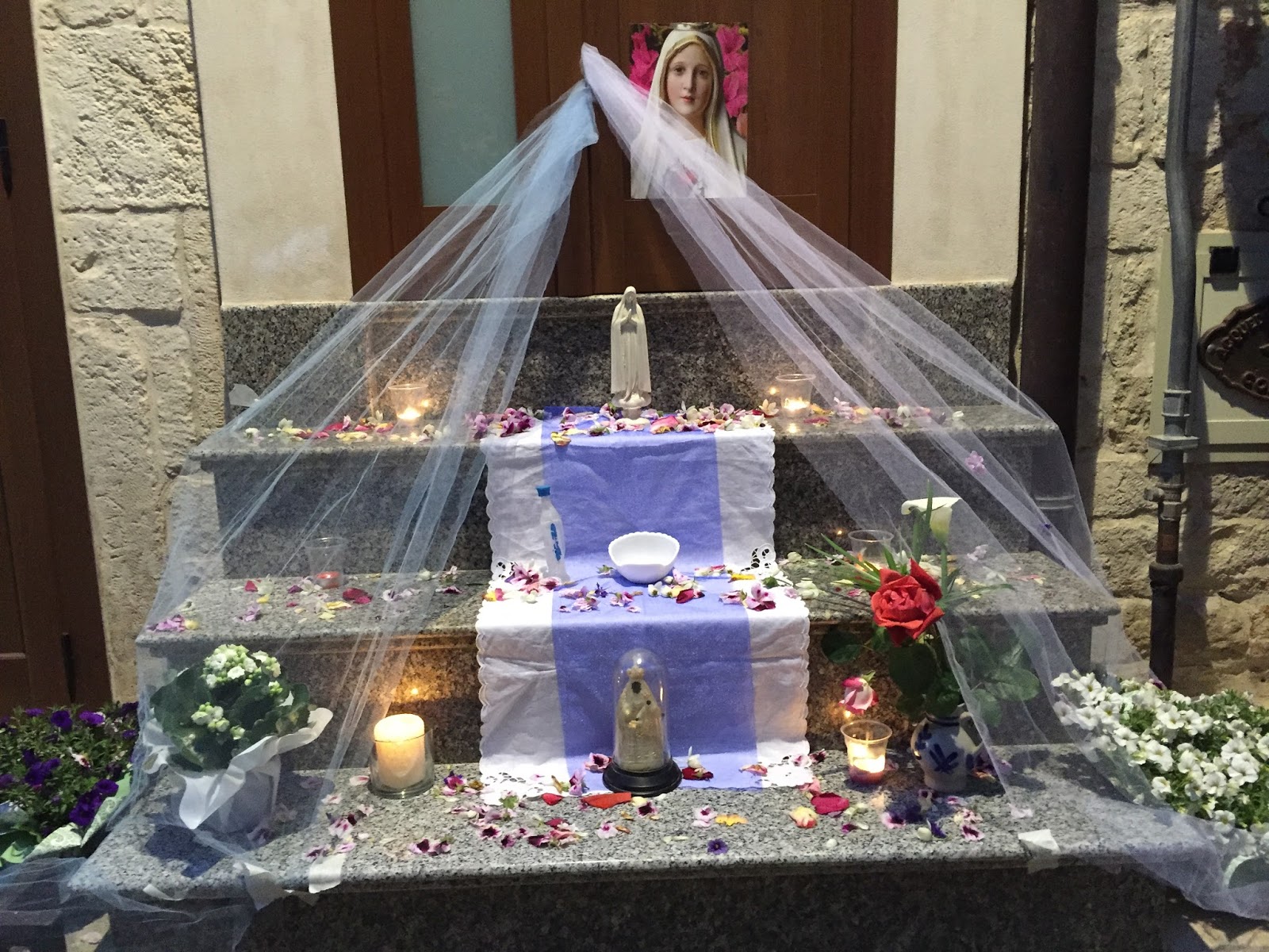 Altarino Per Madonnina In Casa