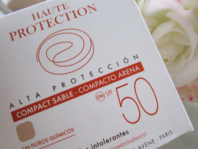 Maquillaje compacto Haute Protection Avène, con spf 50 y oil-free.