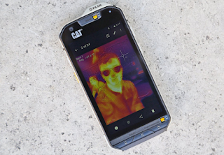 Keren, 5 Smartphone Ini Selain Anti Air Juga Tahan Banting lho !!!