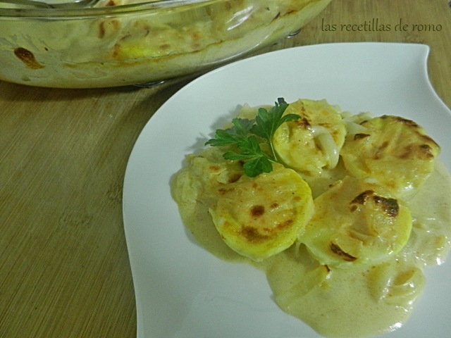 Huevos en salsa de cebolla