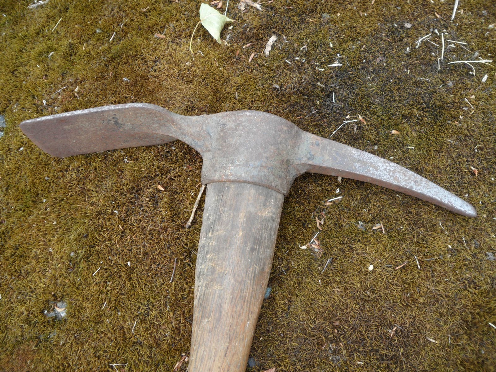 Four Bees US M1910 PickMattock, WW2 Issued, Warwood 1943, M1910