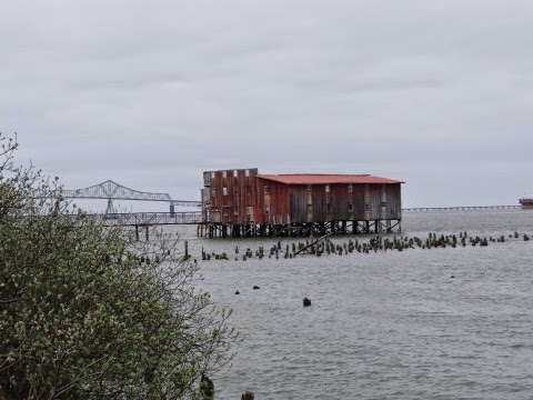 Walkabout With Wheels Blog: The Riverwalk in Astoria, Oregon