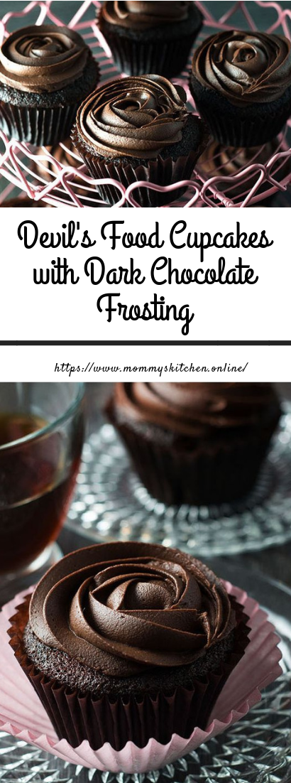 Devil's Food Cupcakes with Dark Chocolate Frosting #dessert #cupcakeschoco