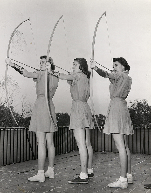 Archery Toronto Women's Archery during the 1950s and 1960s