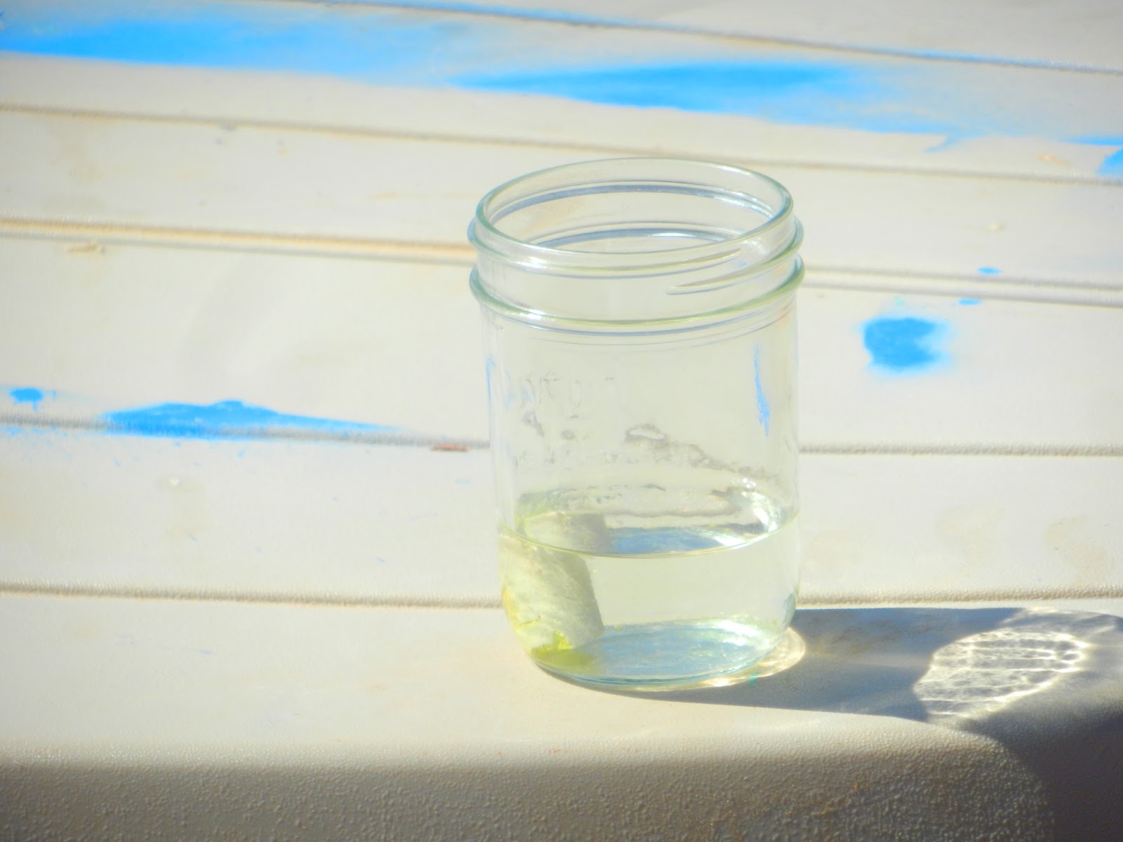 Wyatt's Silly Science Rock Eater Will the Vinegar Destroy the Chalk?