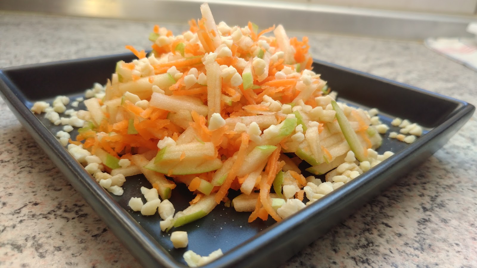 Allerlei Rezepte und mehr: Möhren-Apfel-Salat