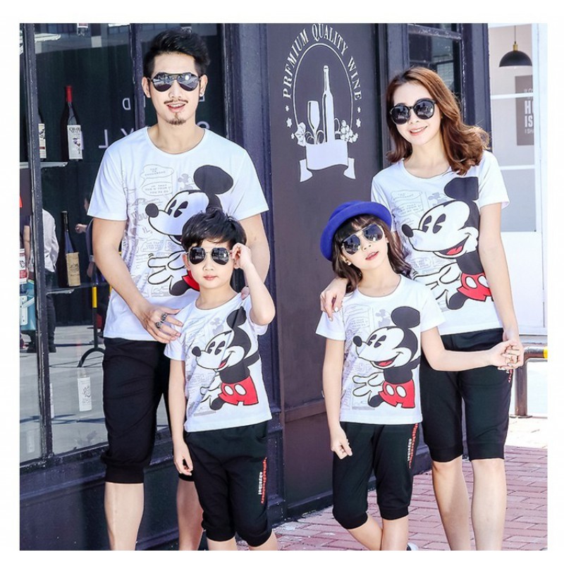 Jual Online Family Komik Mickey Couple Murah Jakarta Bahan Combed Terbaru. Jual Online Family Komik Mickey Couple Murah Jakarta Bahan Combed Terbaru.
