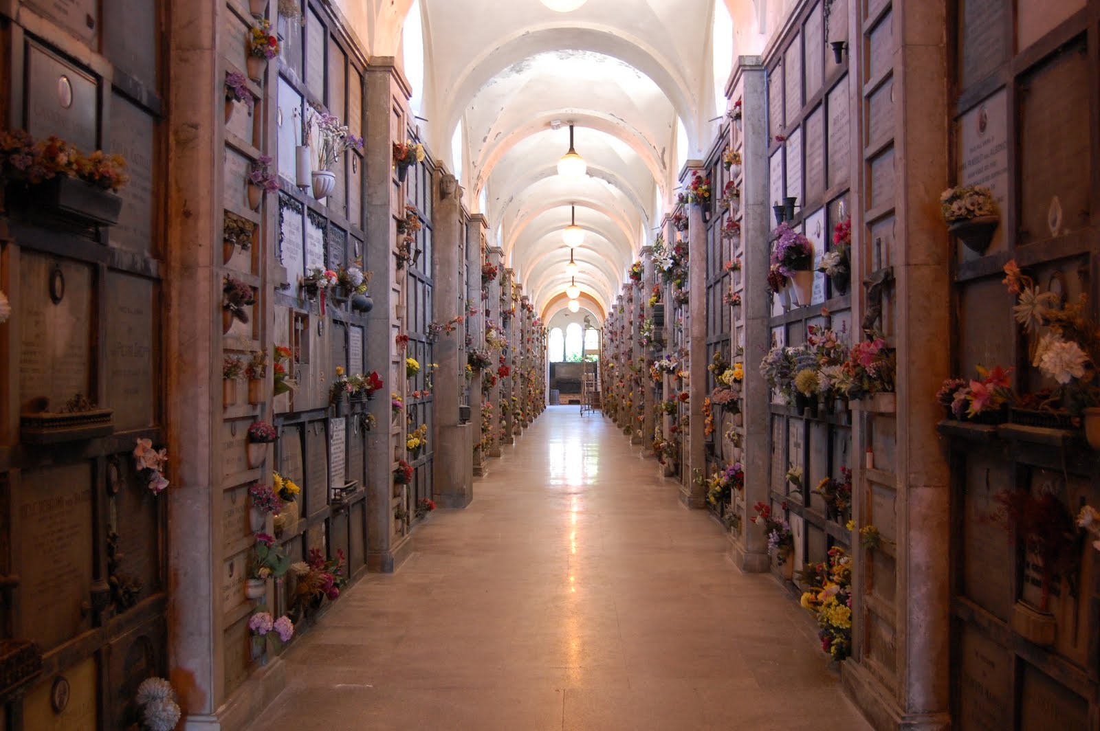 1000 Places of Interest 16 Cimitero