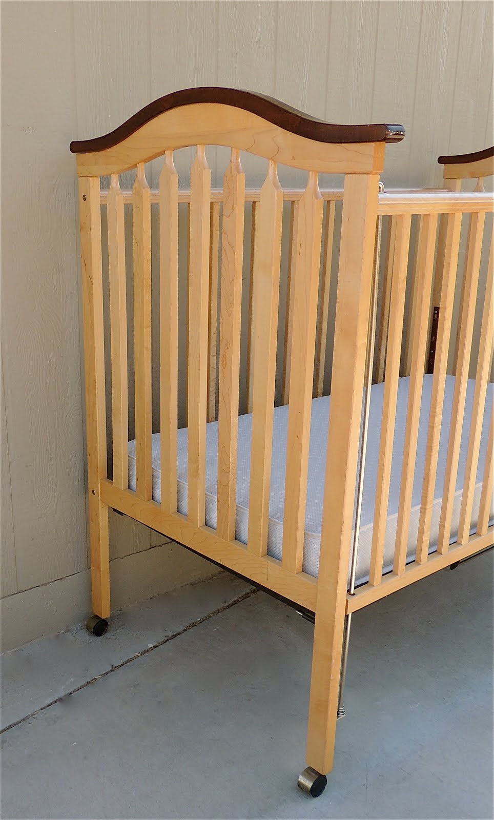 The Backyard Boutique by Five to Nine Furnishings Twotoned Simmons Crib