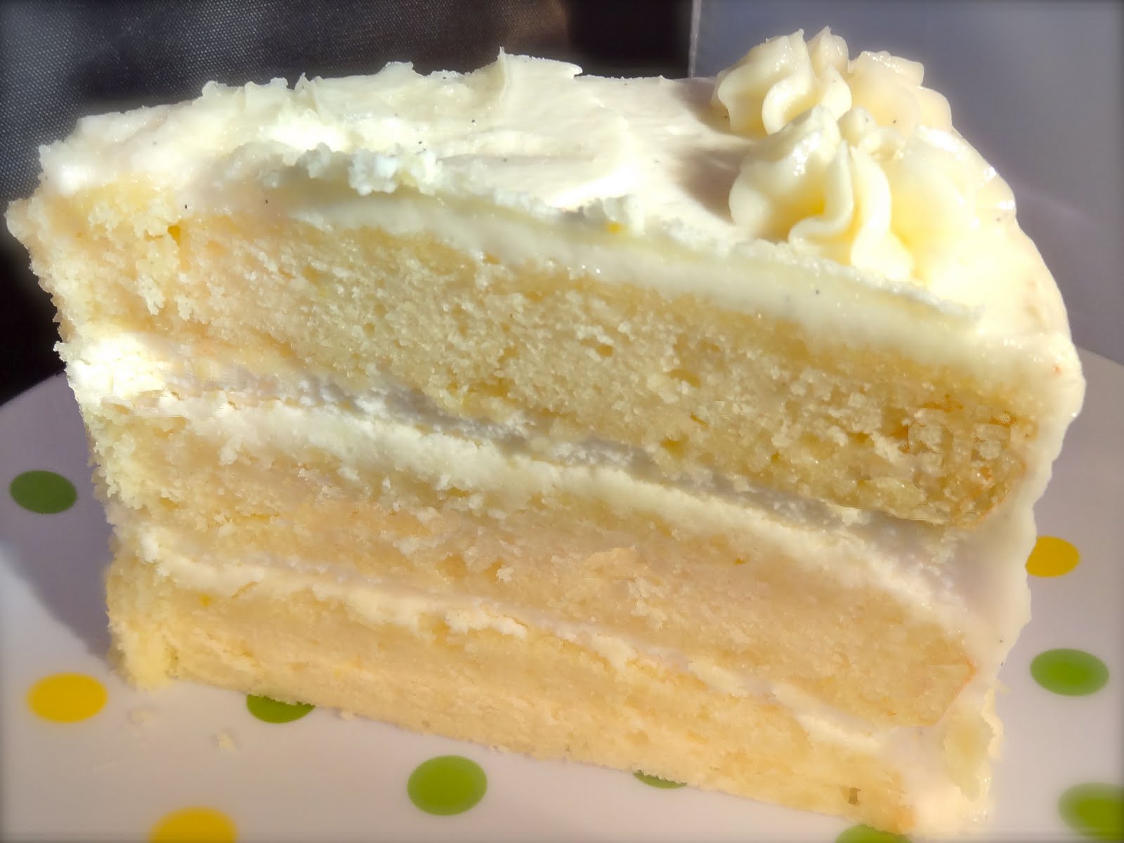 Lemon Cake With White Chocolate Mousse Frosting Lemon Cake With White Chocolate Mousse Frosting