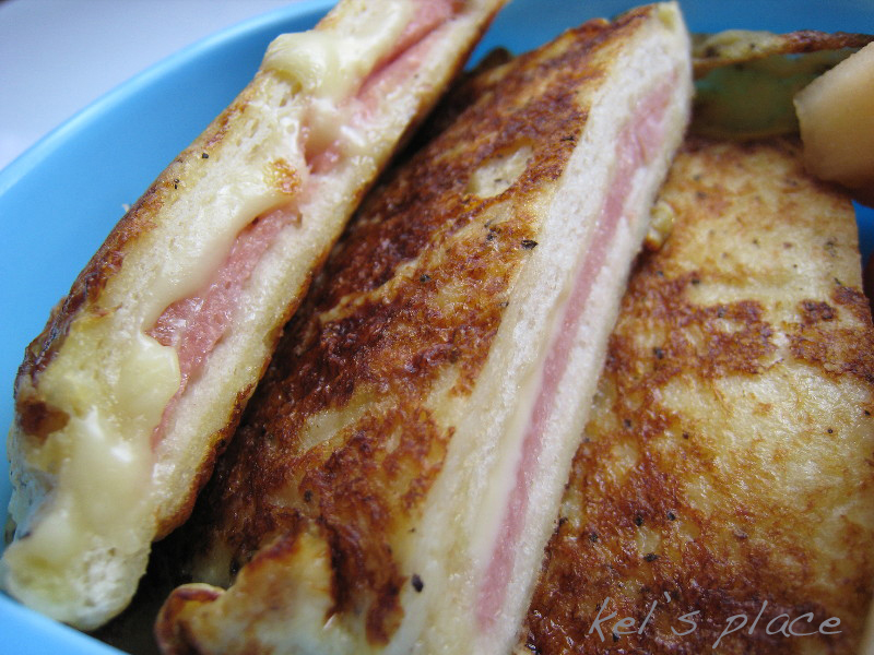 Kel's place Ham & Cheese French Toast (390)