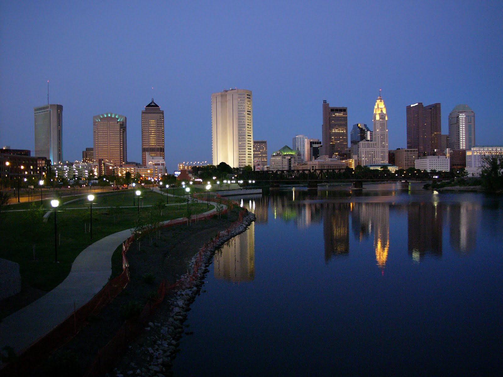 world Tour Center Columbus Ohio Skyline