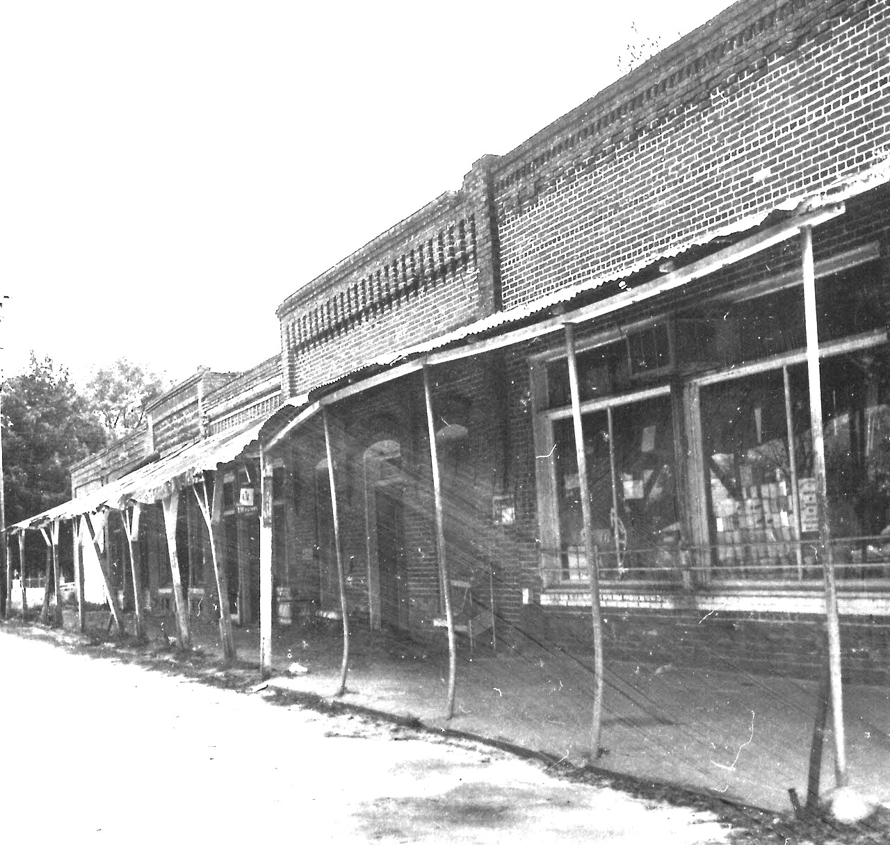 IMAGES OF OUR PAST DOWNTOWN KITE, CA. 1960, BY IRENE R. CLAXTON