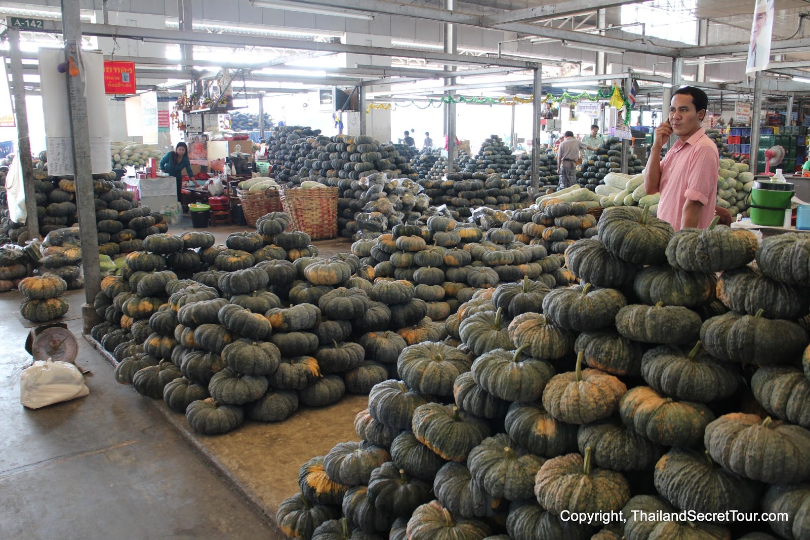 Thailand Secret Tour Diary: TALAT THAI : The biggest wholesale foods ...