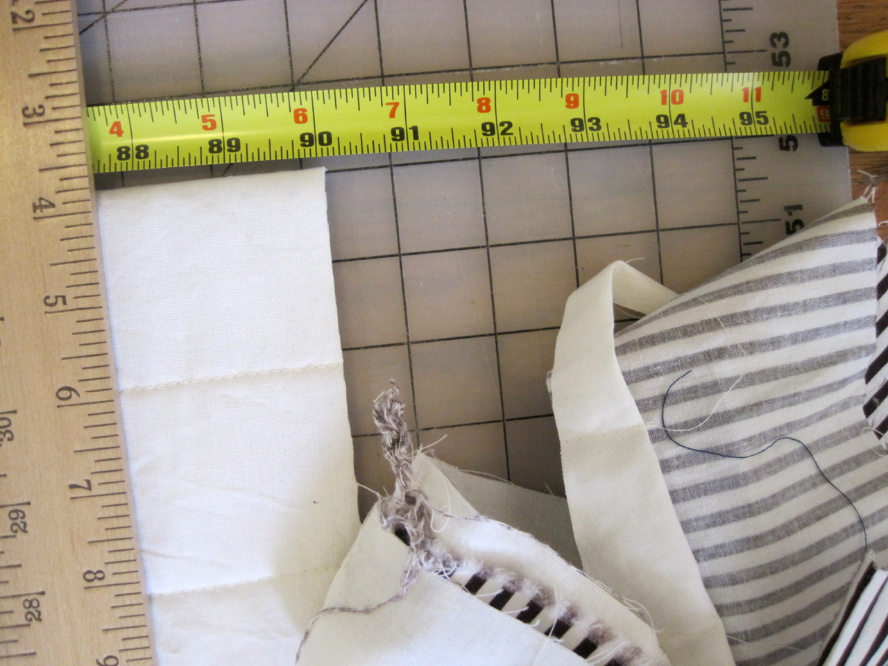 The Project Lady - Tutorial for Twin Bedspread with Binded Edges