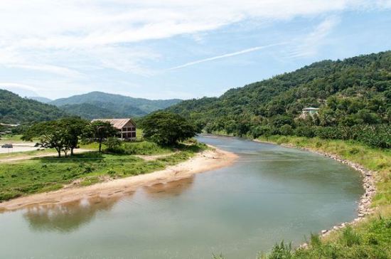 Sungai begini, baru seronok mandi Sungai begini, baru seronok mandi