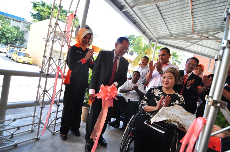 . MAJLIS PERASMIANKEMUDAHAN KHAS PELAJAR OKU Multimedia College Jalan