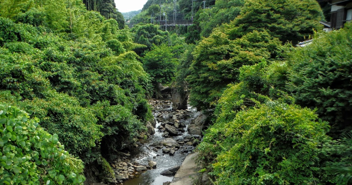 生駒山口神社の禊ぎ場(生駒郡平群町櫟原)生駒の石仏 ; Stone Relics in IKOMA