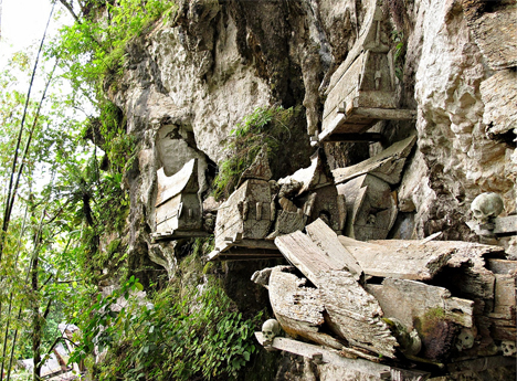 Erong Jenis Kuburan Tertua Suku Toraja Erong Jenis Kuburan Tertua Suku Toraja