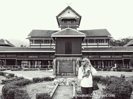 Istana Lama Seri Menanti lebih 100 Tahun
