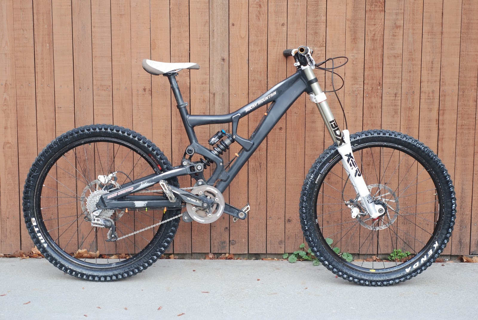 ANEX BICYCLES Rocky Mountain Flatline Pro