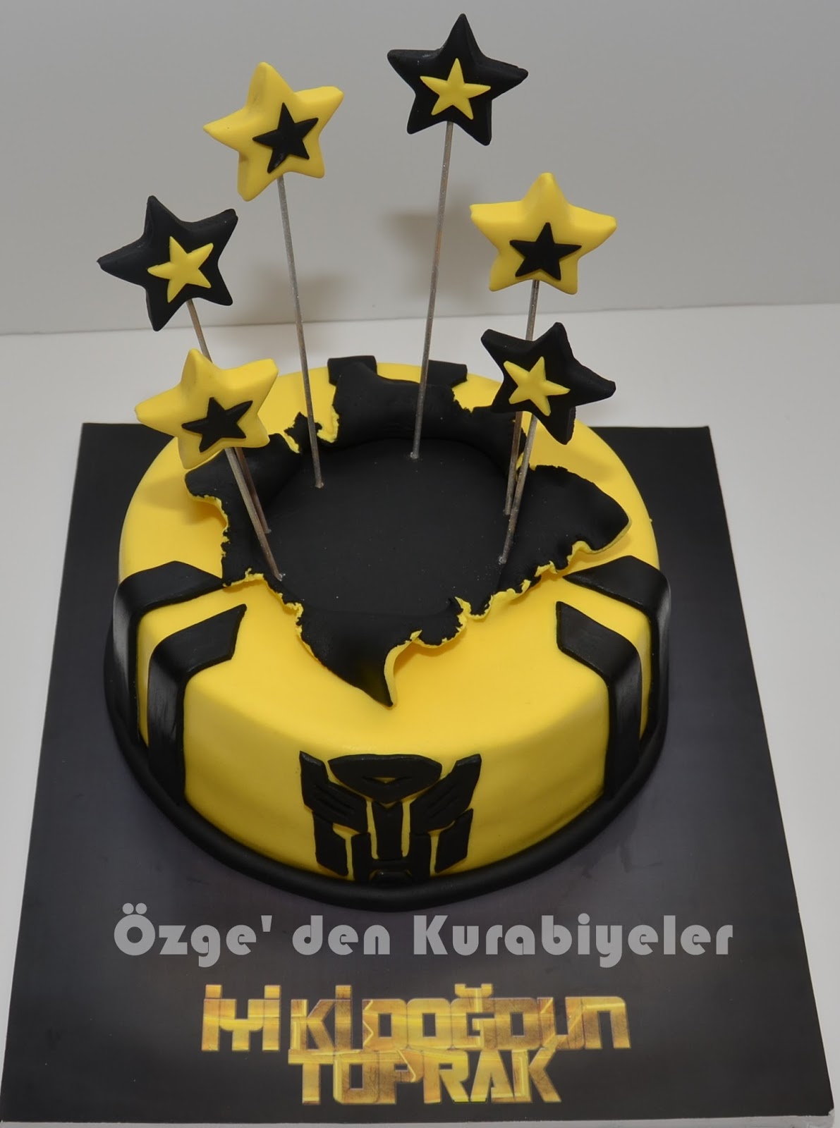 Tatlı Sürprizler Yap!!! TRANSFORMERS PASTA