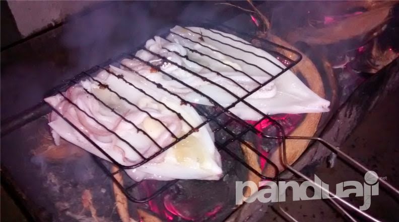 Cumi Bakar Segar di Karimunjawa Cumi Bakar Segar di Karimunjawa