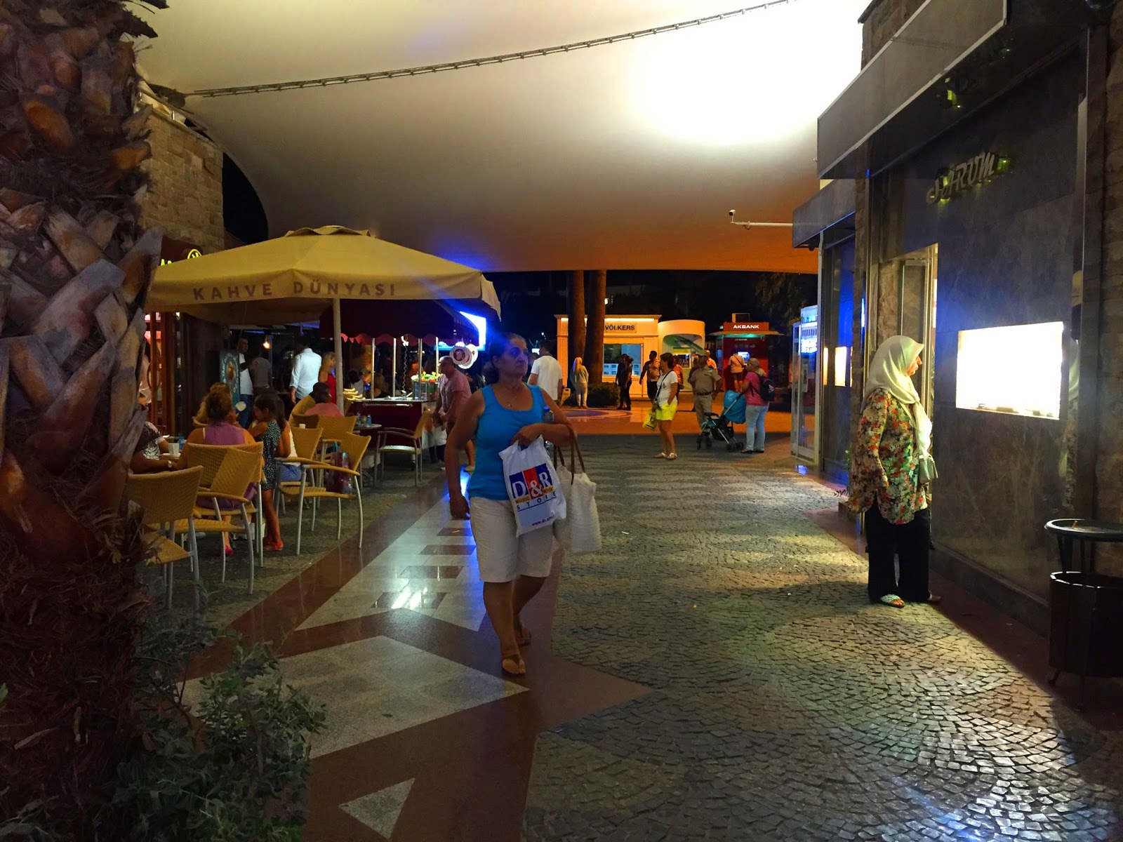 Bodrum Marina Manzarasına Karşı Kahve Keyfi 2tek1çift Neredeyiz?
