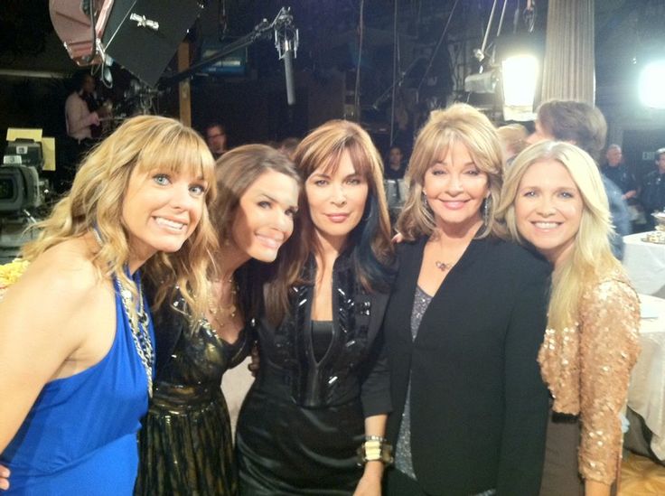 Lauren Koslow's Blue Hair: The Influence on Other Soap Opera Actresses - wide 3