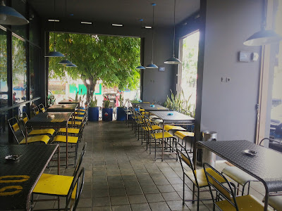Tempat Ngopi di Bandung yang murah Yellow Truck Tempat Ngopi di Bandung yang murah Yellow Truck