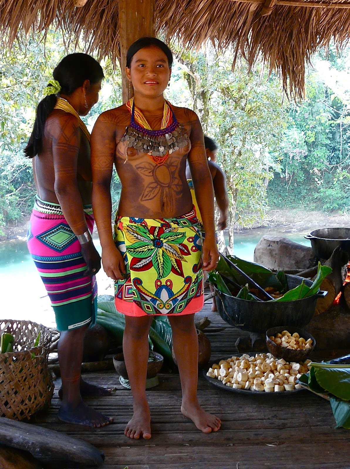 Pictures of panama women.