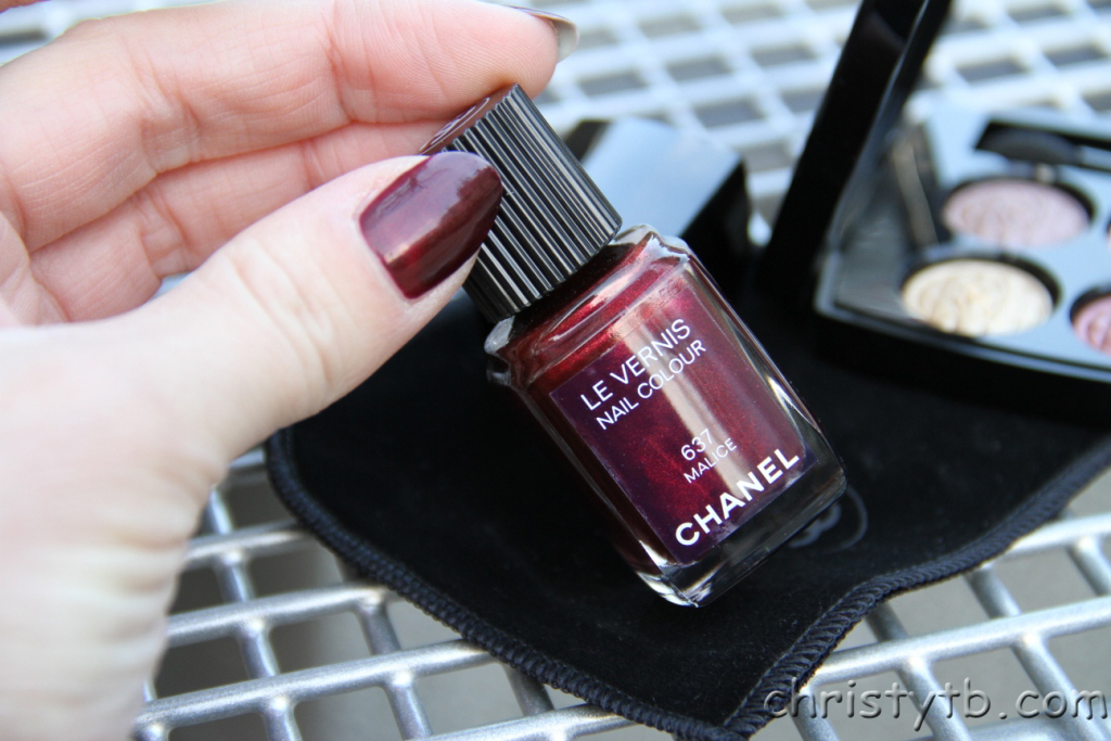 Christytb: Chanel Le vernis 637 Malice (Holiday Collection 2012)