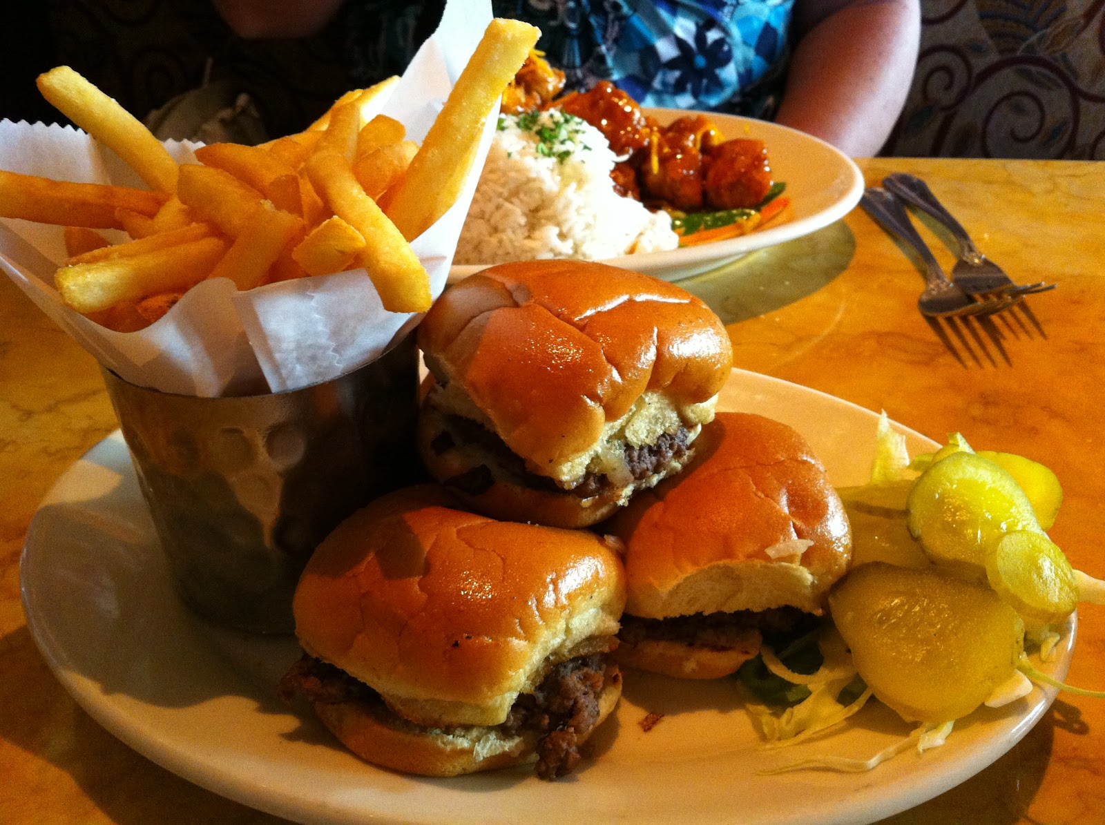 Burger Critic Cheesecake Factory Palm Desert, California, USA