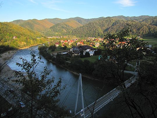 Zakole Dunajca u ujścia Ochotnicy. Zakole Dunajca u ujścia Ochotnicy.