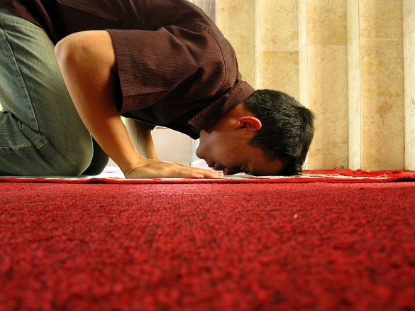 Sempurnakah Shalat Tanpa Peci..?? Simak Penjelasan Berikut Sempurnakah Shalat Tanpa Peci..?? Simak Penjelasan Berikut
