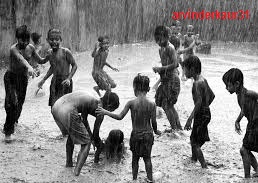 RainySeason ( सावन ऋतु ) बारिश में बच्चे