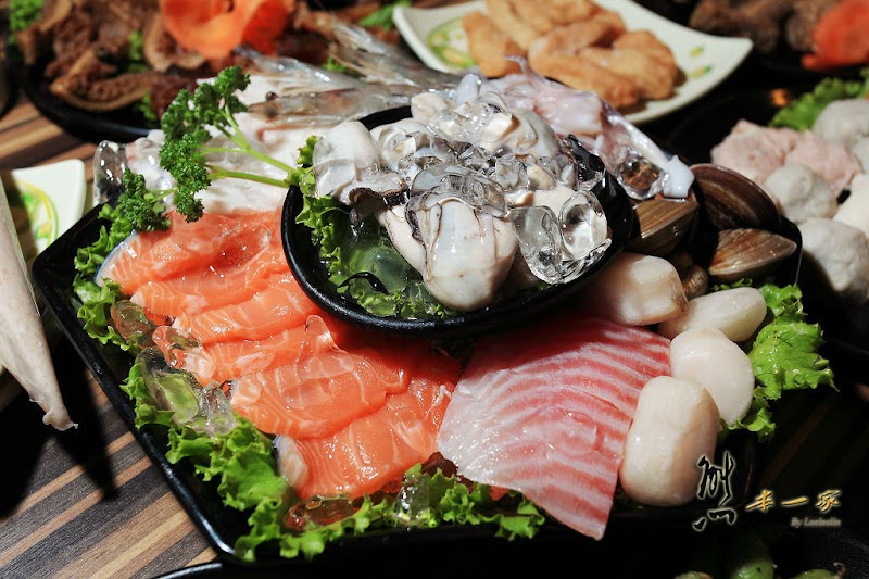 勾勾鍋鴛鴦火鍋|台南府前路小吃美食葷食素食餐廳|千頌伊買千送一百|麻辣鴛鴦火鍋