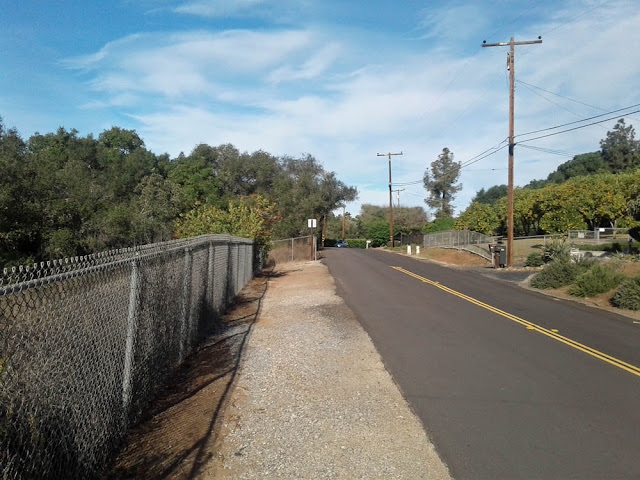 Park Drive. North pedestrian entry. Park Drive. North pedestrian entry.