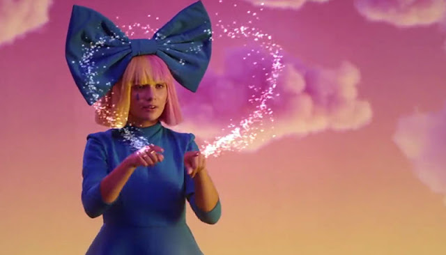 Sia, Diplo y Labrinth estrenan el videoclip del tema ‘Thunderclouds’