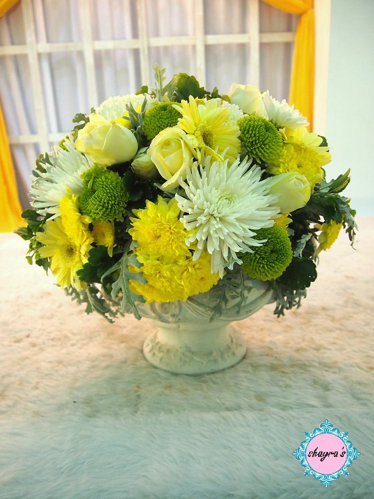 Flora by Shayra Yellow Green Large Flower Arrangements