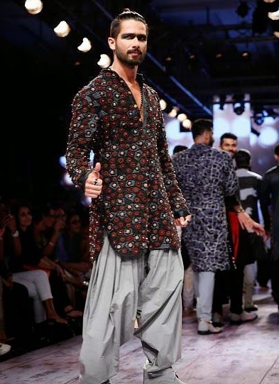 Stylefluid Trendz: Shahid Kapoor & Arjun Kapoor charmingly eccentric in ...