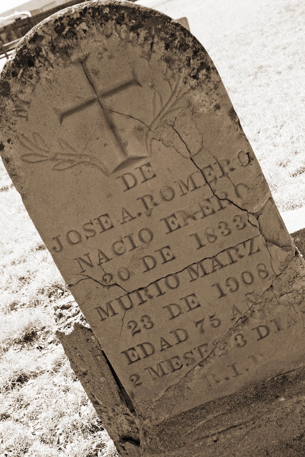 Chasing Santa Fe SAN ISIDRO CHURCH & CEMETERY Chasing Santa Fe SAN ISIDRO CHURCH & CEMETERY