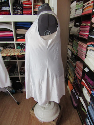 Simplicity 7243 White Knit Princess Sheath slip www.sewplus.blogspot.com