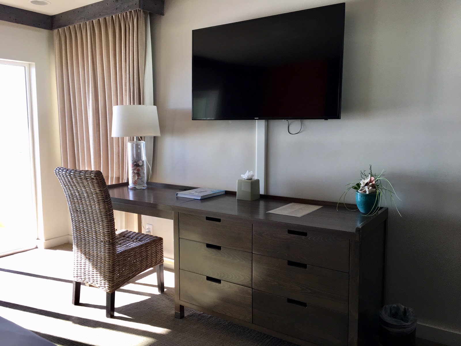 Laguna Beach Hotels - Pacific Edge Hotel Review